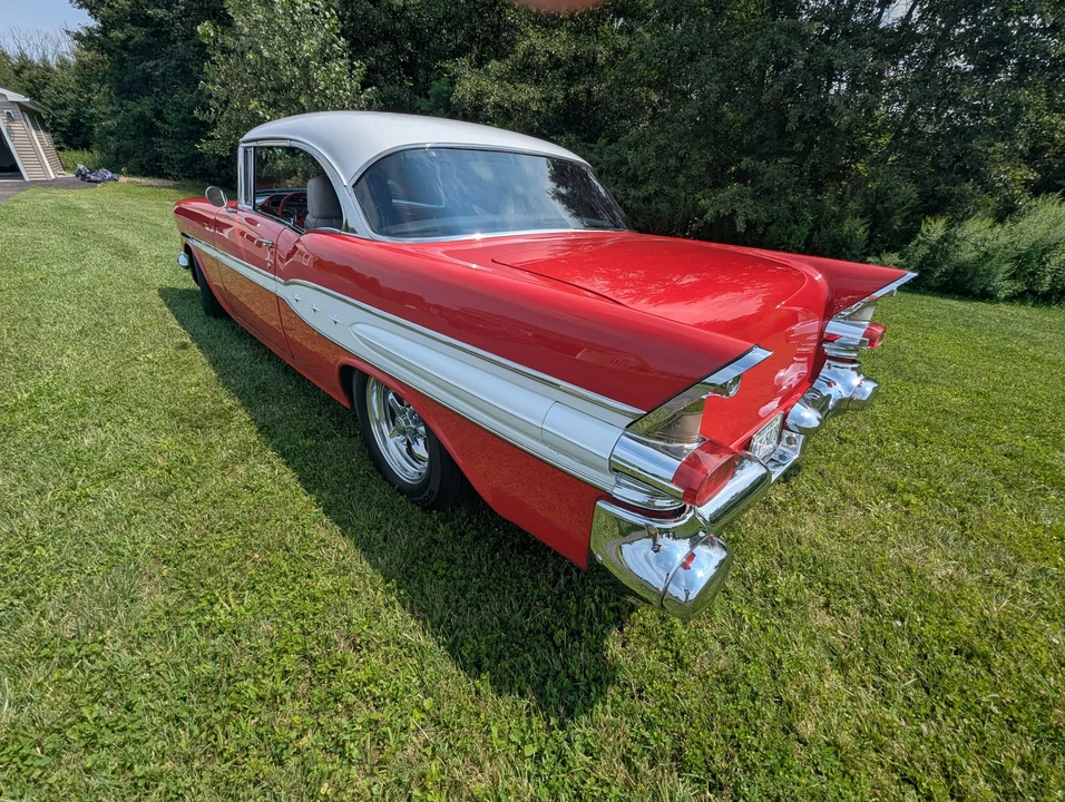 1957 Pontiac Chieftain - Image 15 of 31