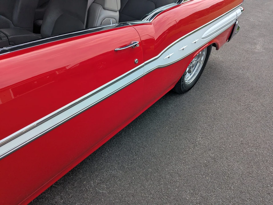 1957 Pontiac Chieftain - Image 29 of 31