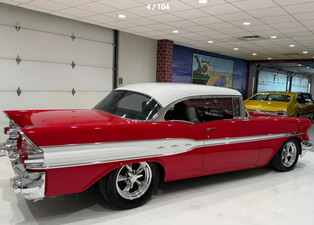 1957 Pontiac Chieftain - Image 21 of 31