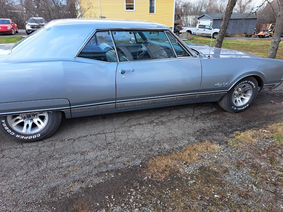 1968 Oldsmobile 98 - Image 2 of 18