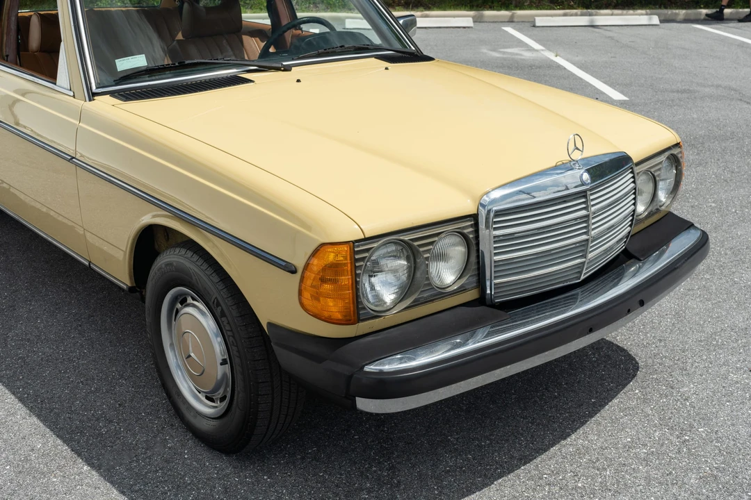 1978 Mercedes-Benz W123 Sedan - Image 18 of 31