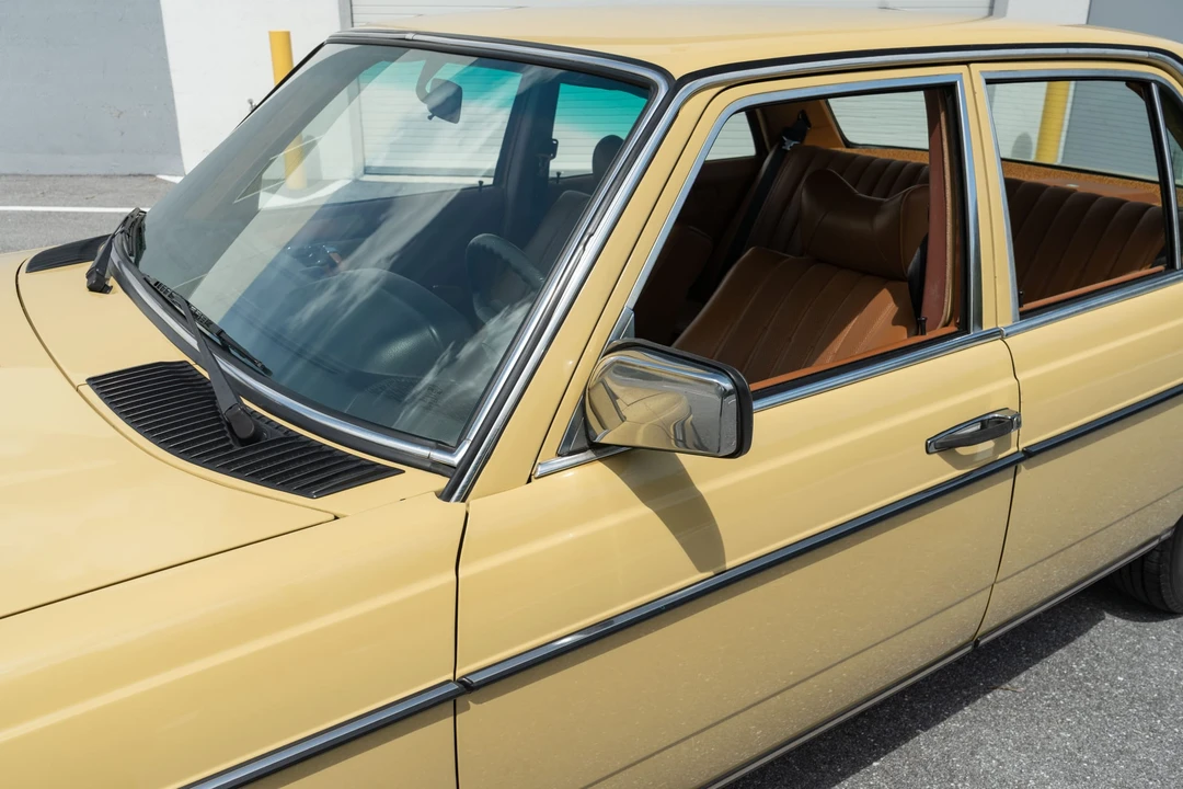 1978 Mercedes-Benz W123 Sedan - Image 31 of 31