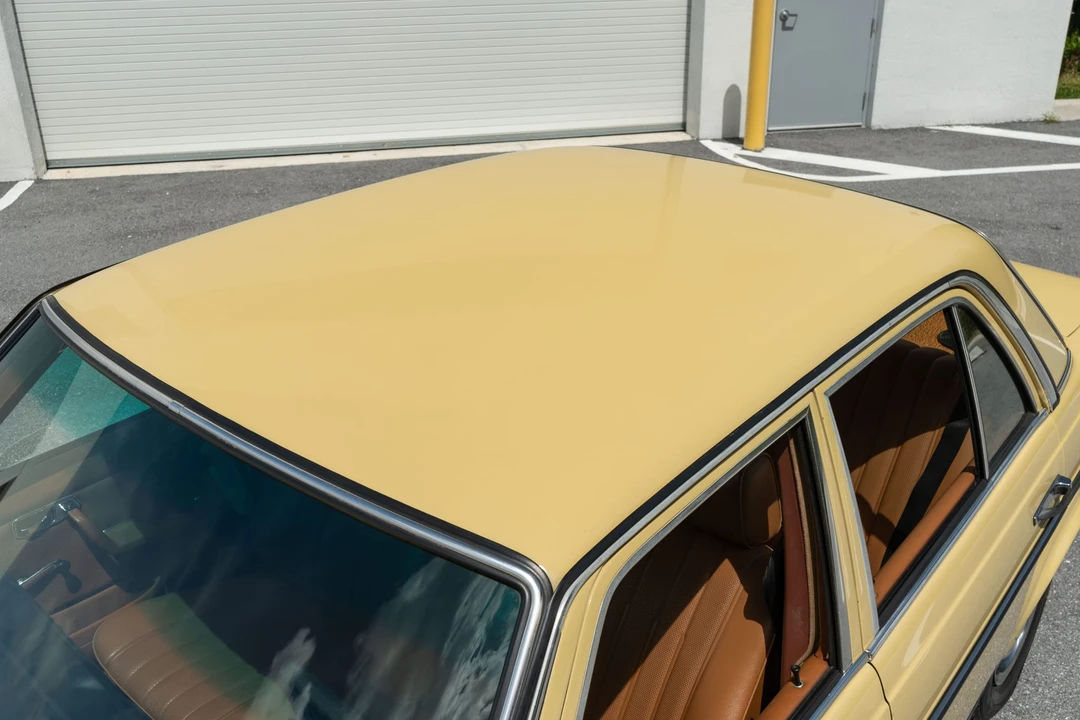 1978 Mercedes-Benz W123 Sedan - Image 30 of 31
