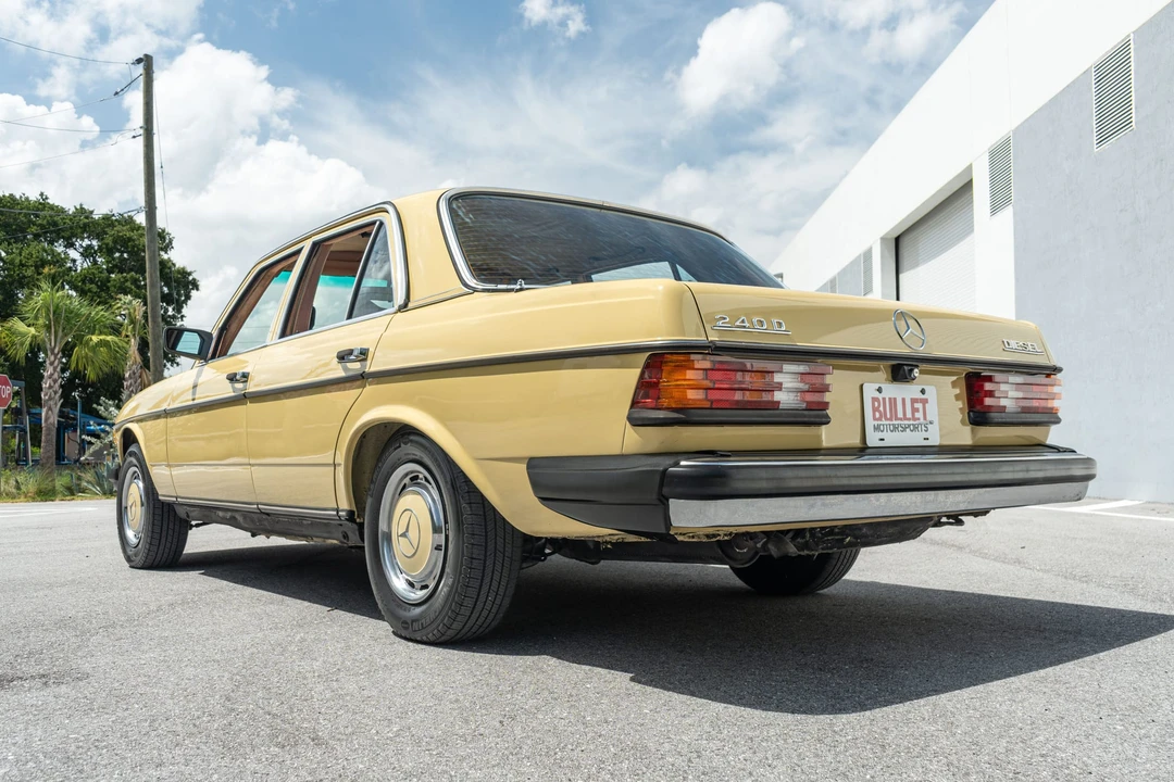 1978 Mercedes-Benz W123 Sedan - Image 7 of 31