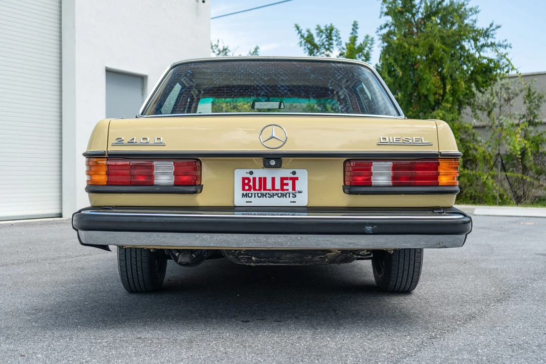 1978 Mercedes-Benz W123 Sedan - Image 8 of 31