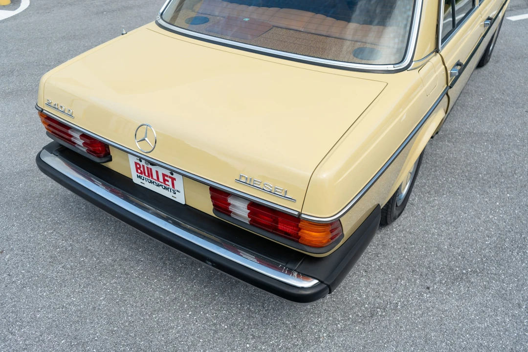 1978 Mercedes-Benz W123 Sedan - Image 25 of 31