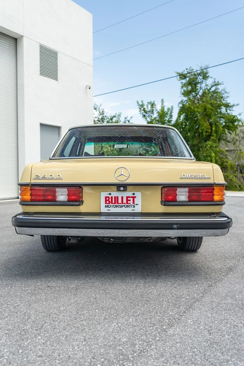 1978 Mercedes-Benz W123 Sedan - Image 9 of 31
