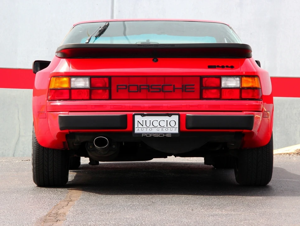 1984 Porsche 944 - Image 5 of 31