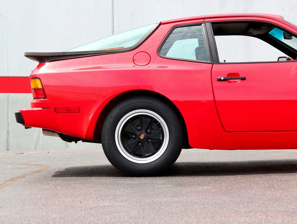 1984 Porsche 944 - Image 14 of 31