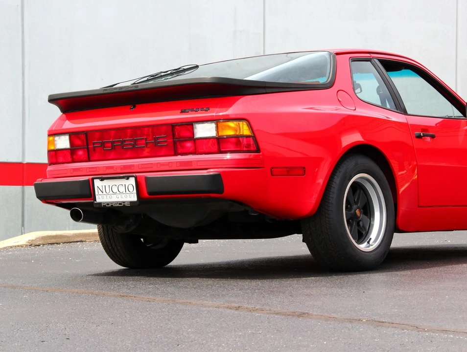 1984 Porsche 944 - Image 8 of 31