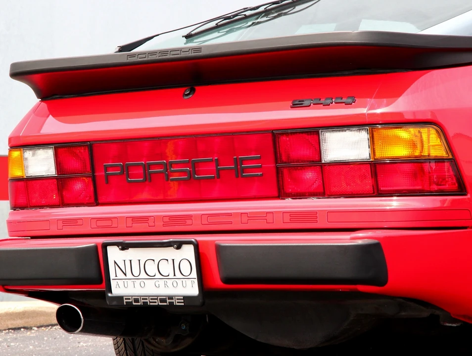 1984 Porsche 944 - Image 17 of 31