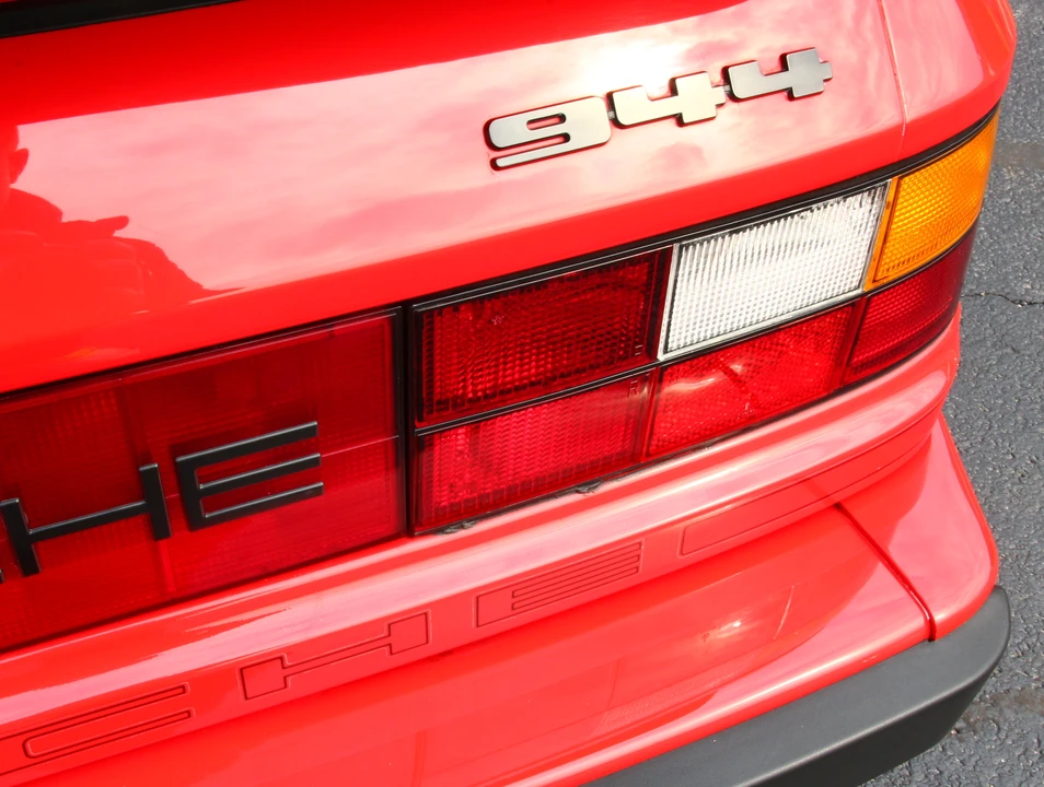 1984 Porsche 944 - Image 28 of 31