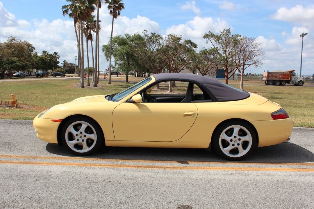 1999 Porsche 996 Carrera - Image 9 of 31