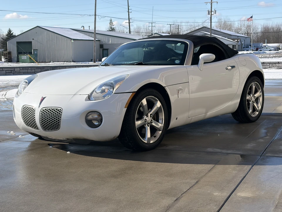 2007 Pontiac Solstice - Image 16 of 31