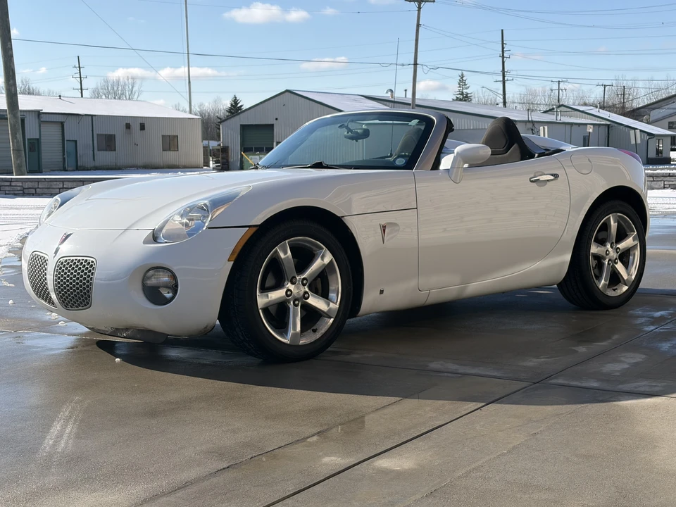2007 Pontiac Solstice - Image 15 of 31