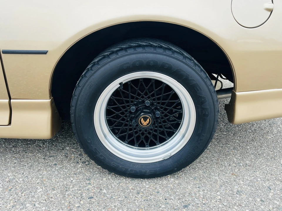 1985 Pontiac Firebird Trans Am 3rd Gen - Image 29 of 31