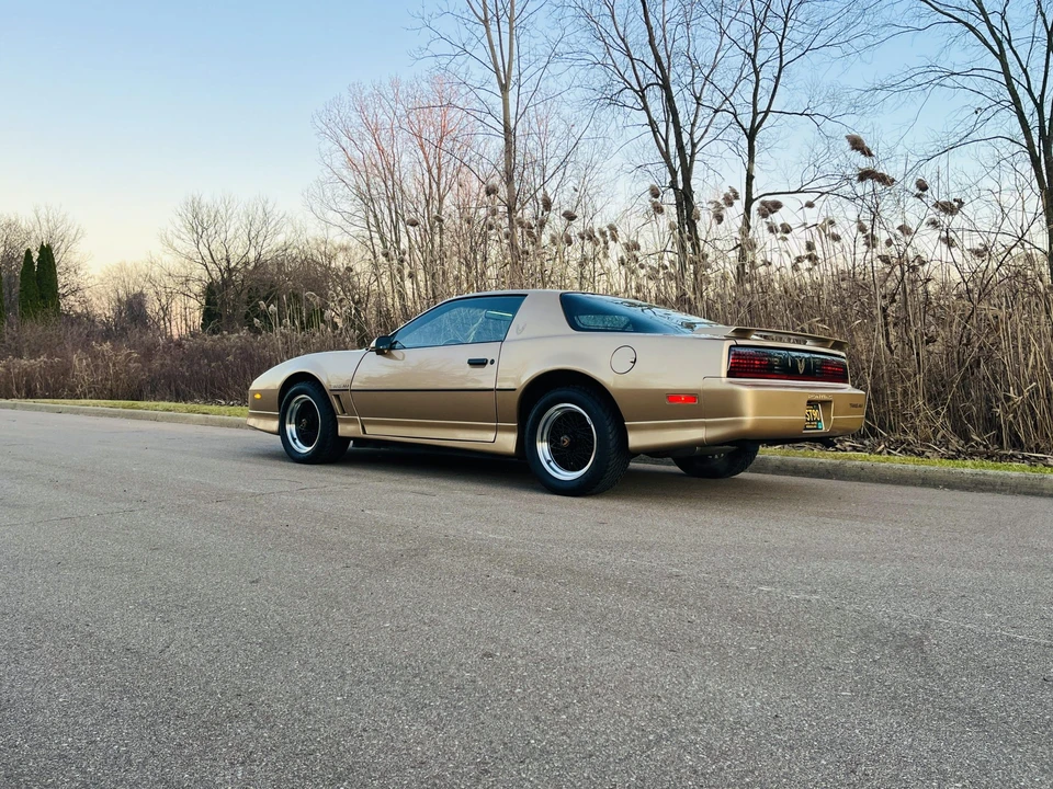 1985 Pontiac Firebird Trans Am 3rd Gen - Image 6 of 31