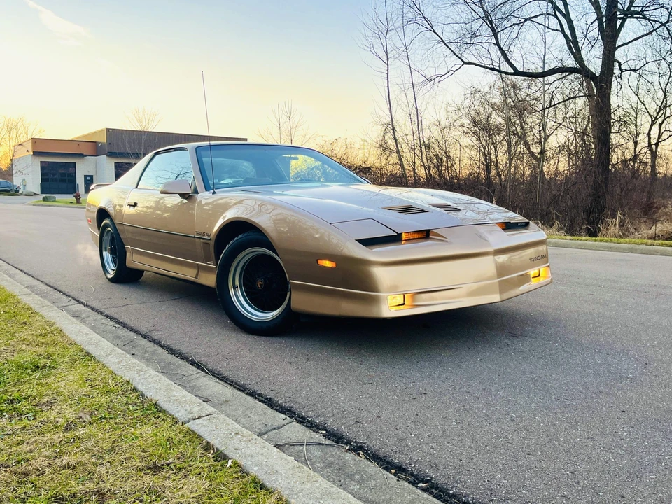 1985 Pontiac Firebird Trans Am 3rd Gen - Image 15 of 31