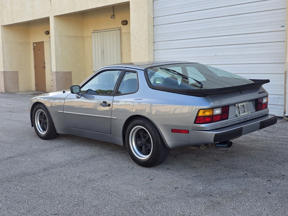 1985 Porsche 944 - Image 14 of 31