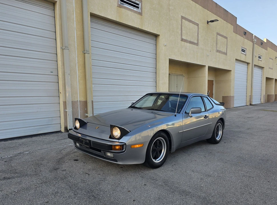1985 Porsche 944 - Image 5 of 31