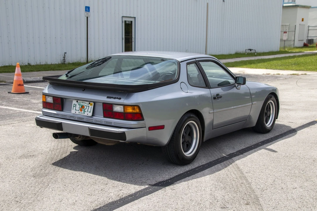1985 Porsche 944 - Image 18 of 31