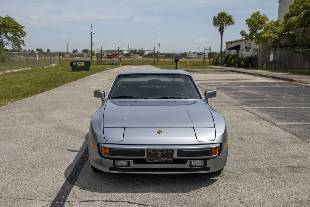 1985 Porsche 944 - Image 28 of 31