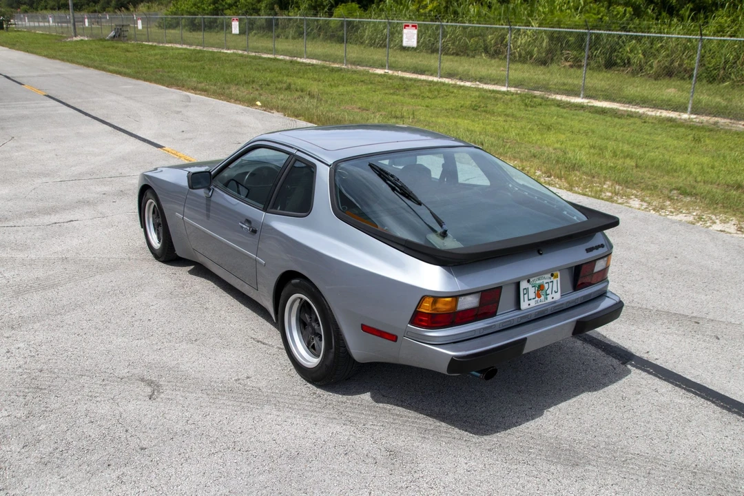 1985 Porsche 944 - Image 15 of 31