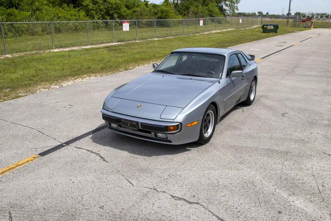 1985 Porsche 944 - Image 2 of 31