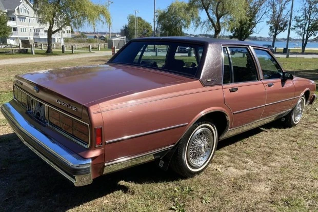 1986 Chevrolet Caprice - Image 2 of 9