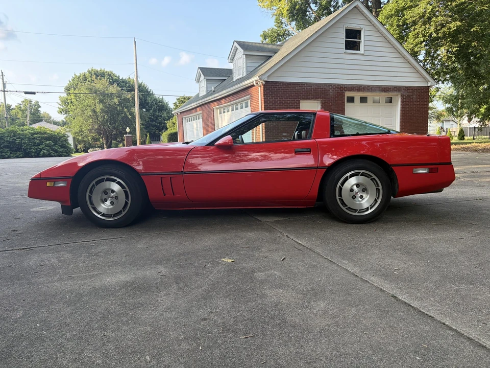 1986 Chevrolet Corvette C4 - Image 20 of 31