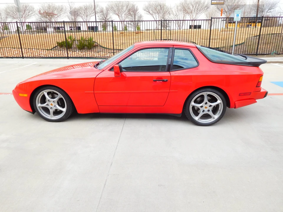 1986 Porsche 944 Turbo - Image 6 of 31