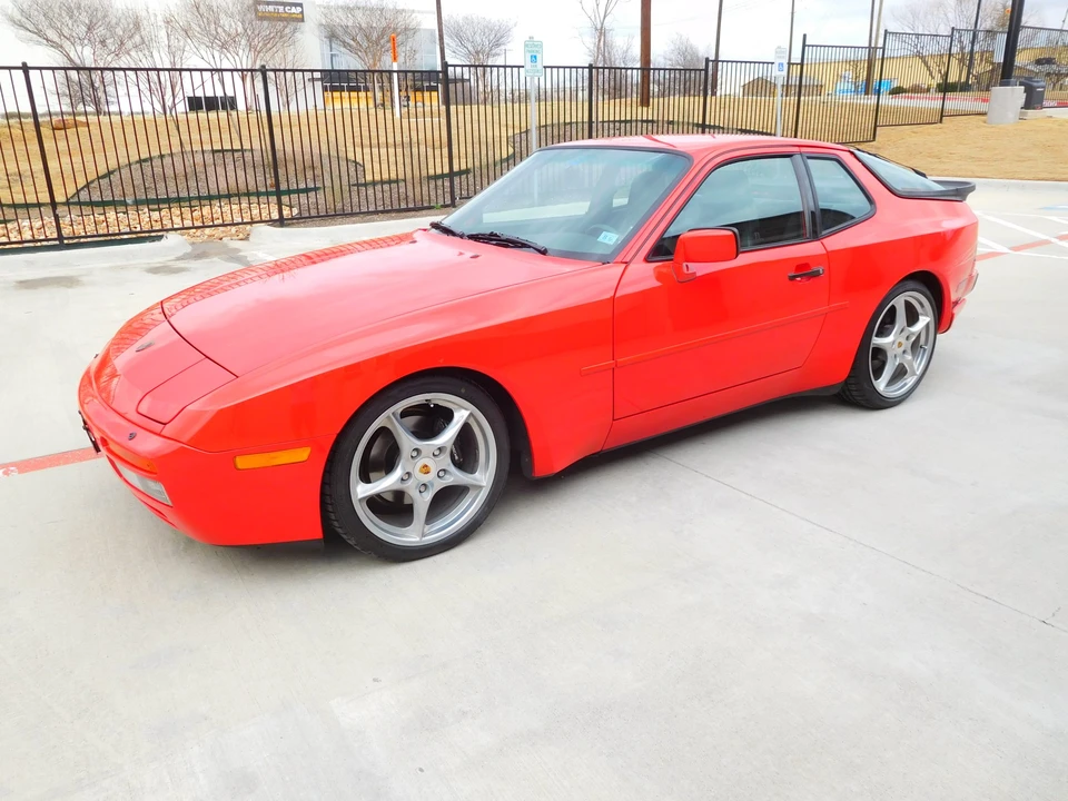 1986 Porsche 944 Turbo - Image 4 of 31