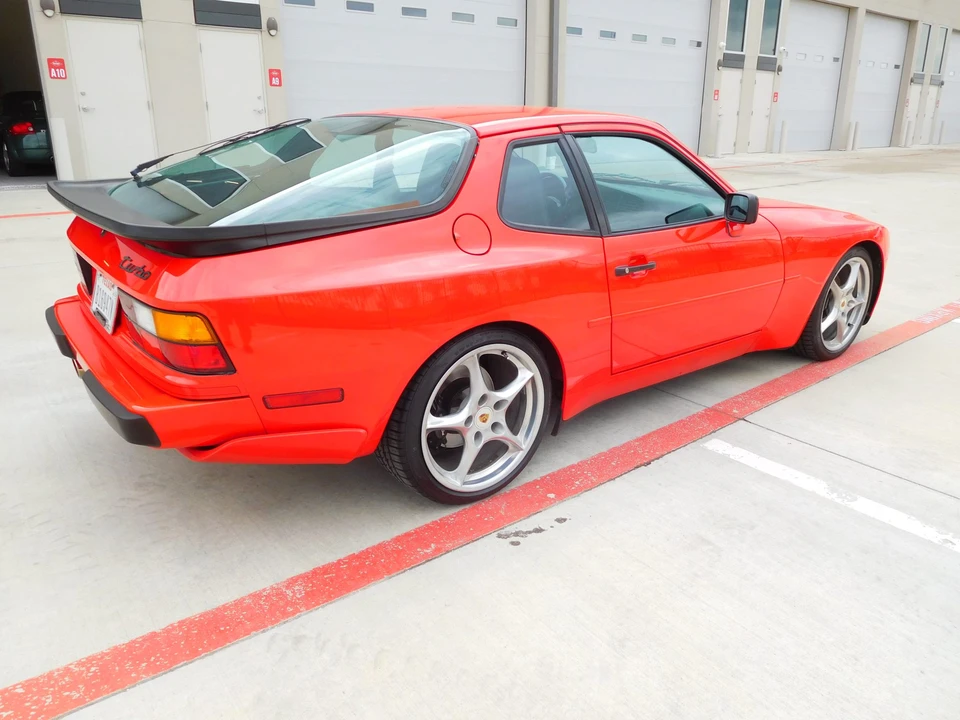 1986 Porsche 944 Turbo - Image 16 of 31