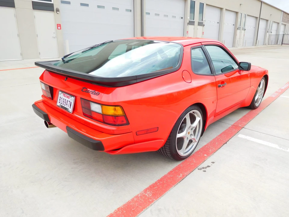 1986 Porsche 944 Turbo - Image 15 of 31