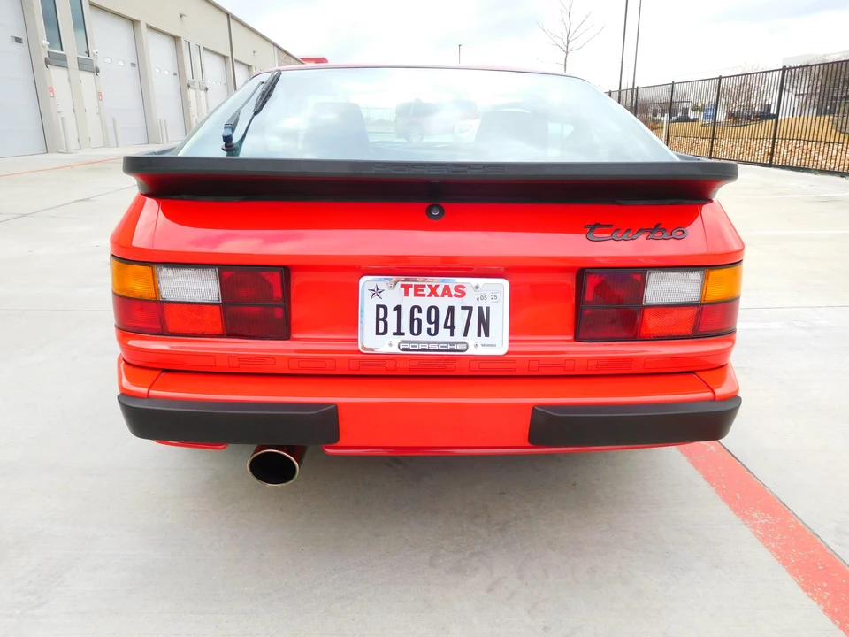 1986 Porsche 944 Turbo - Image 11 of 31