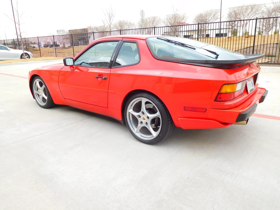 1986 Porsche 944 Turbo - Image 7 of 31