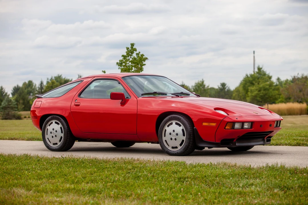 1986 Porsche 928 S - Image 13 of 31