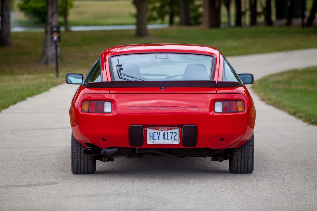 1986 Porsche 928 S - Image 9 of 31
