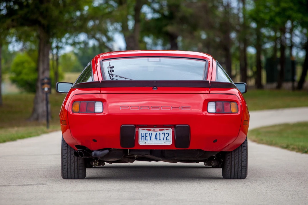 1986 Porsche 928 S - Image 8 of 31