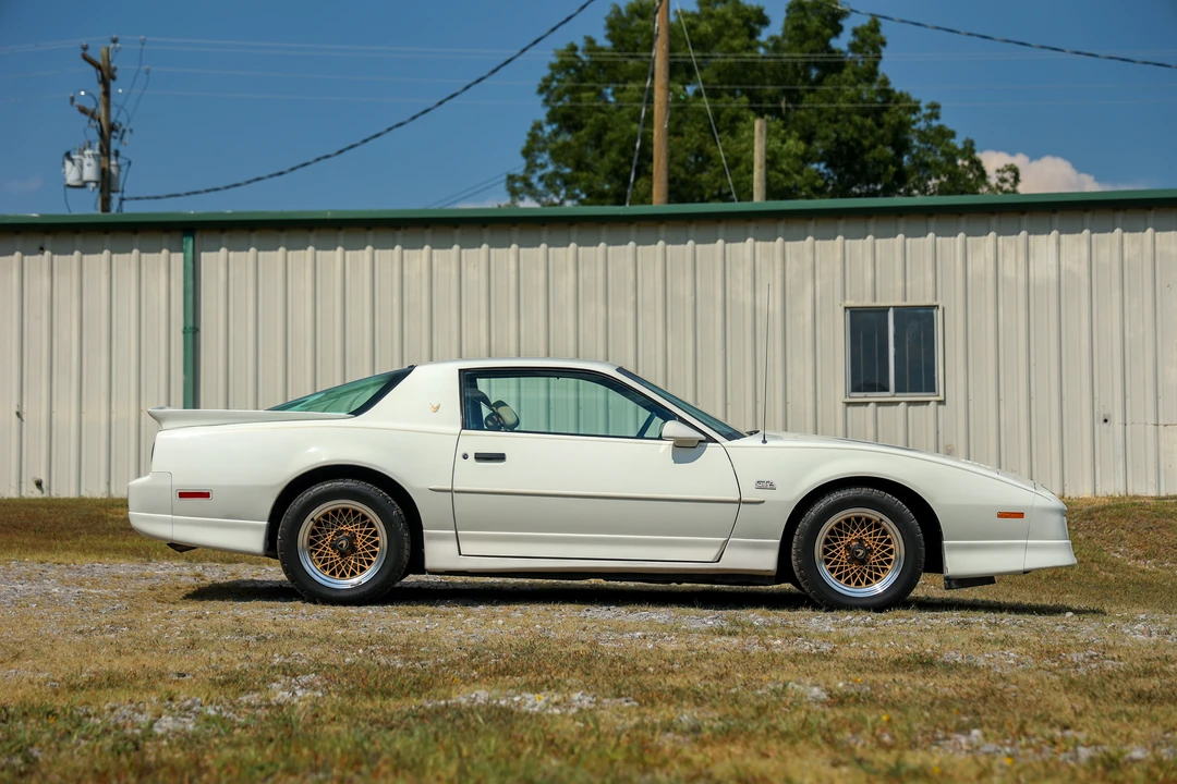 1987 Pontiac Firebird Trans Am 3rd Gen - Image 4 of 31