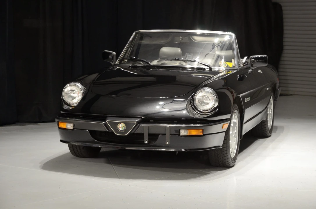 1988 Alfa Romeo Series 3 - Image 2 of 31