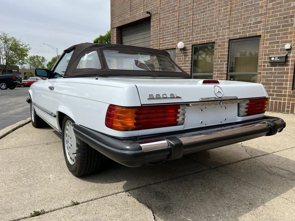 1988 Mercedes-Benz R107 SL-Class - Image 9 of 31