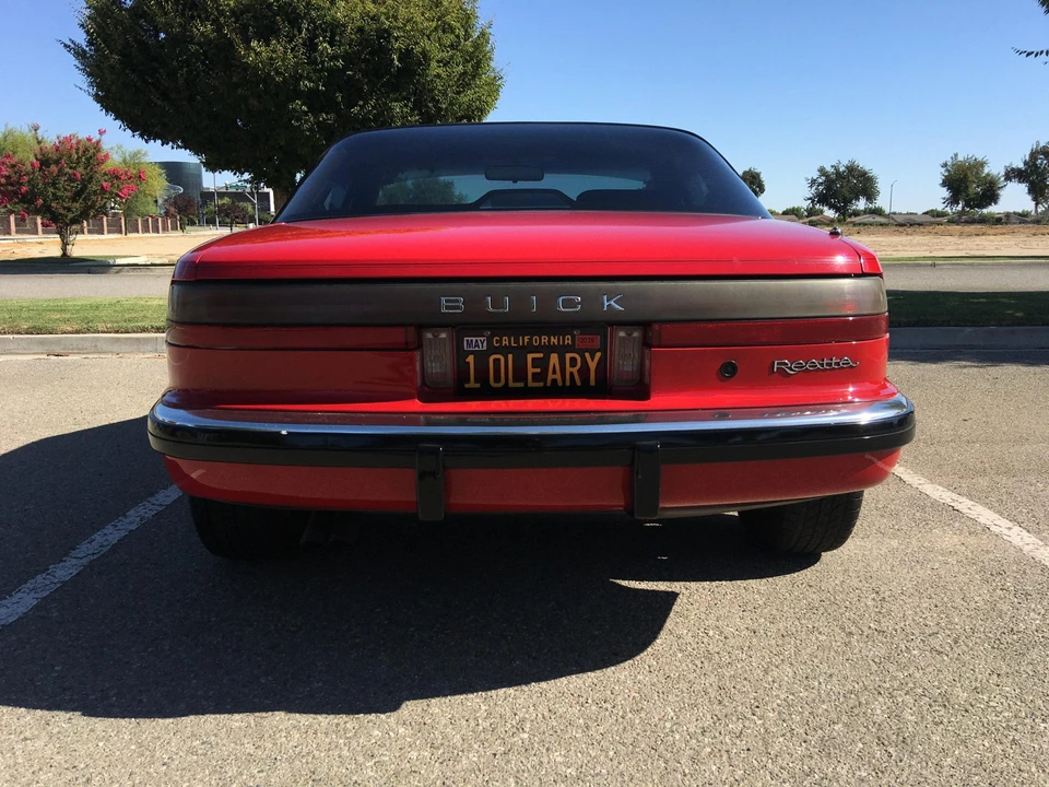 1989 Buick Reatta - Image 22 of 31