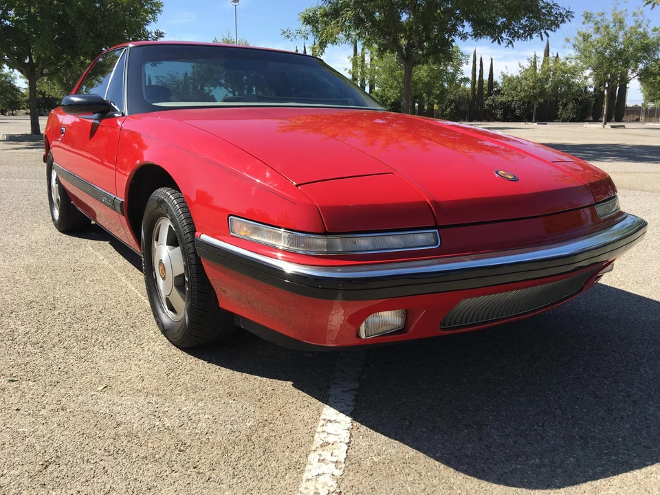 1989 Buick Reatta - Image 9 of 31