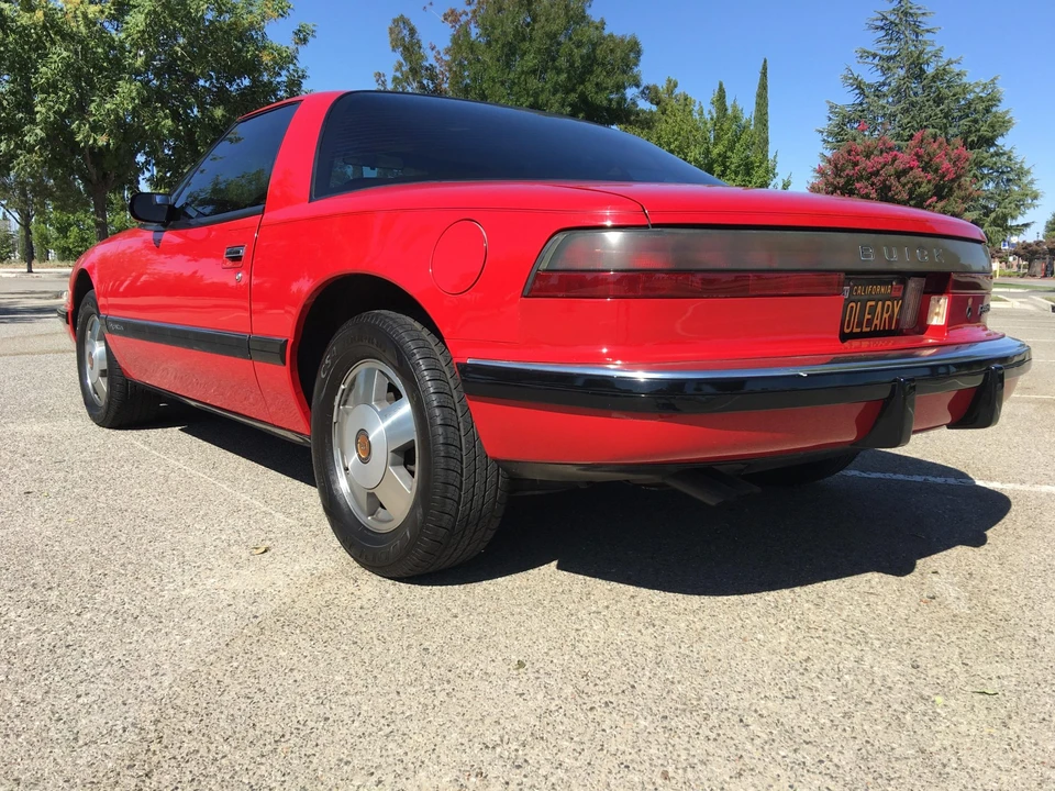 1989 Buick Reatta - Image 23 of 31