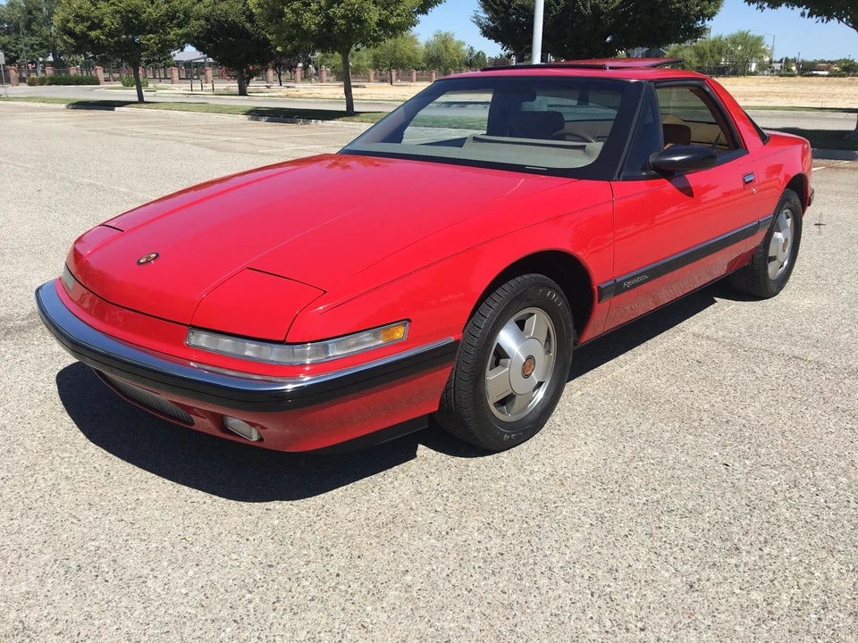 1989 Buick Reatta - Image 3 of 31