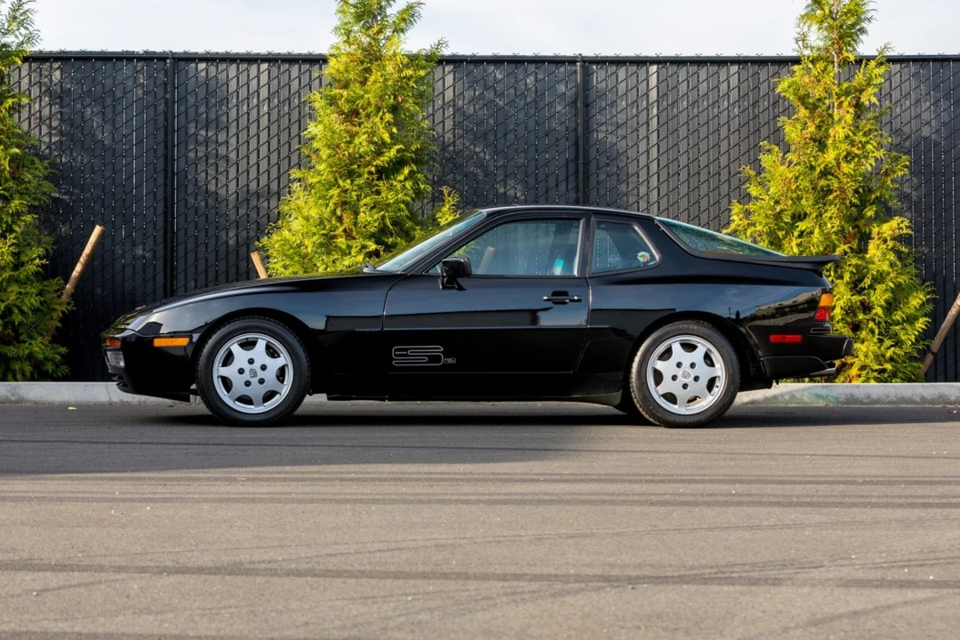 1989 Porsche 944 S2 - Image 2 of 31