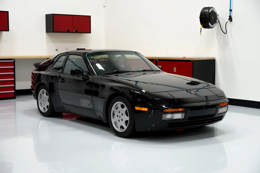 1989 Porsche 944 S2 - Image 18 of 31