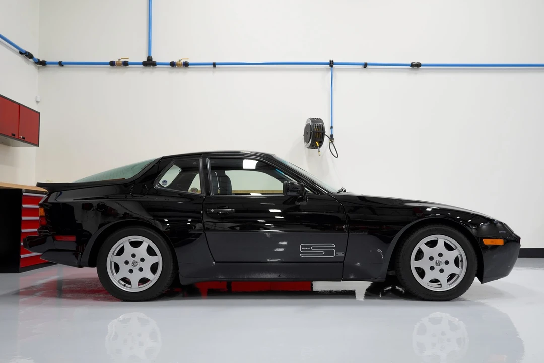 1989 Porsche 944 S2 - Image 19 of 31