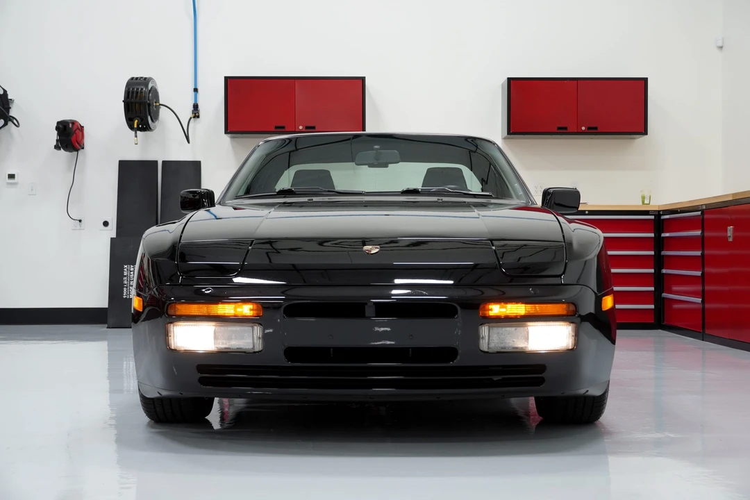 1989 Porsche 944 S2 - Image 16 of 31